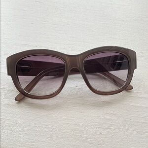 NWOT Stylish Taupe Sunglasses